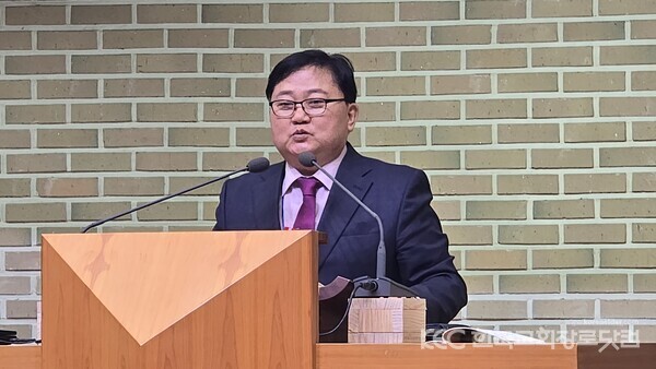 회장 안현만 장로